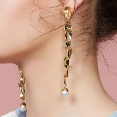 daartemis Petals collection eight petals clip earring
