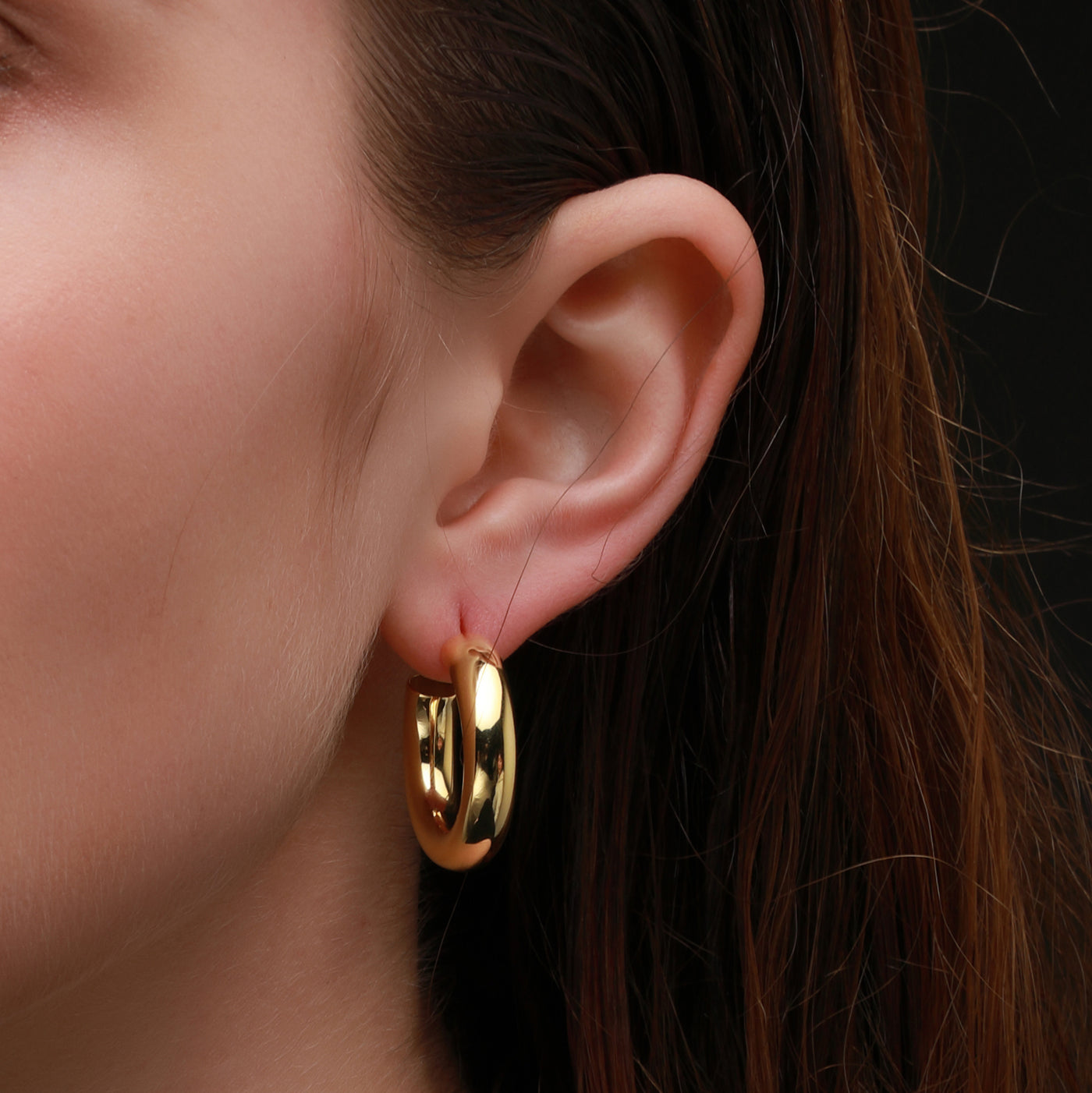 Archibald Single pipe hoop earrings