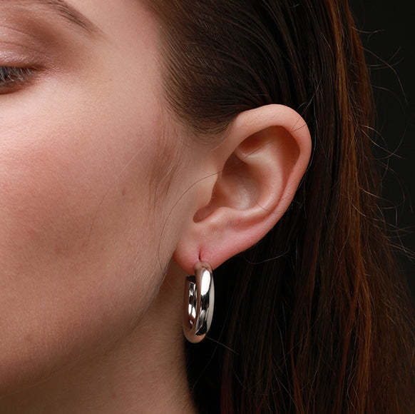Archibald Single pipe hoop earrings