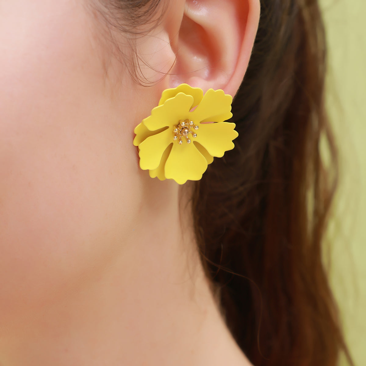 Social Talent Sunflower stud earrings