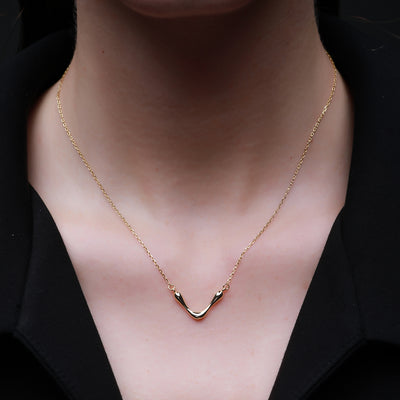 Archibald V-shaped necklace