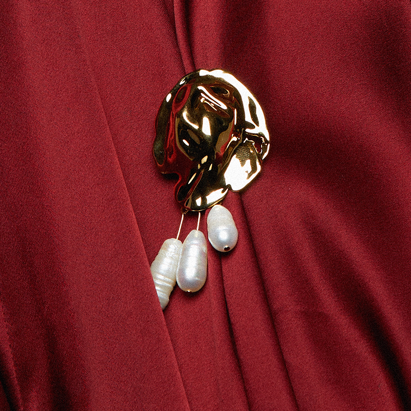 daartemis Shells collection one shell brooch